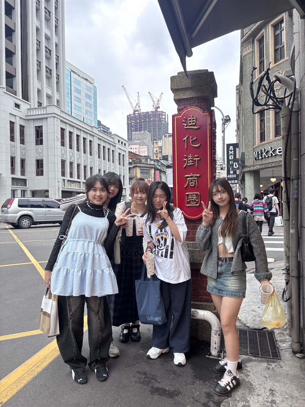 王玟瑞、吳宜瑾、陳品嬡、陳語潔、賴宥穎