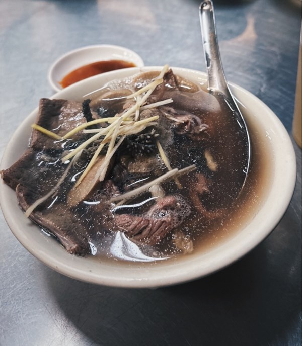 百年木造建築下的市場日常：嘉義東市場的氣力