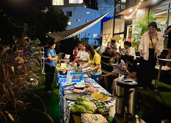 《Di Rumah 來我們家吃飯吧──新住民料理食譜故事集》