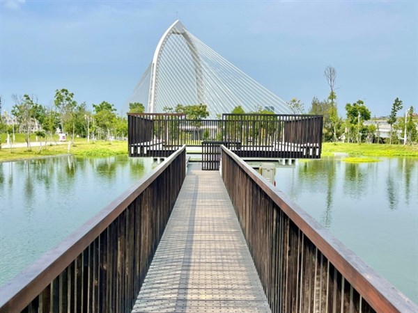 從機場到綠洲 - 臺中水湳經貿生態園區