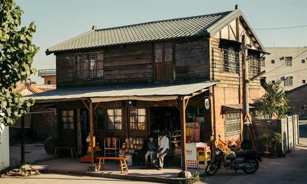 巷口那間店
