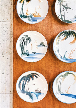 台灣碗盤博物館的椰林風情盤牆面