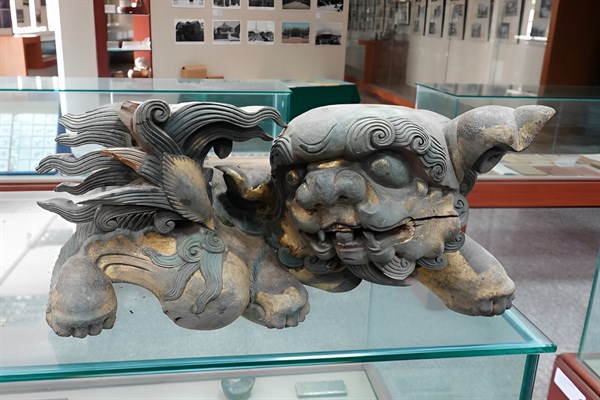 北港高中鄉土文物館館藏文物：獅座