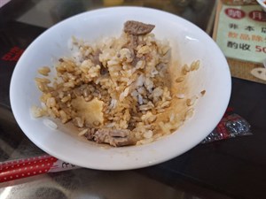 吃到一半的鴨肉