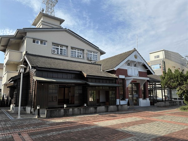 轉角那棟走過歷史的建築── 二崙故事屋