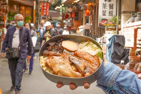 鋁盒裡的溫柔：便當裡藏著的台灣記憶