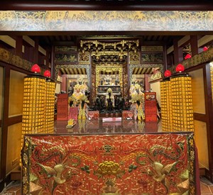 城隍夫人神壇