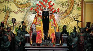 霞海城隍爺老祖與從祀諸神神像