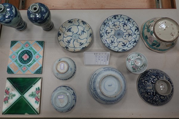 北港高中鄉土文物館館藏文物：青花瓷（上)