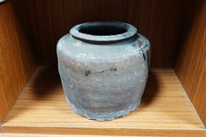 館藏豆腐乳甕之二
