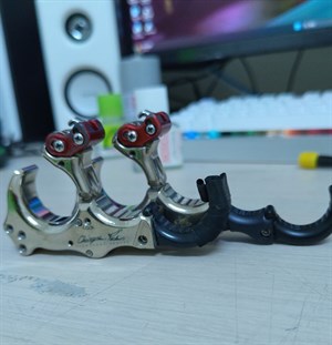 背張放箭器