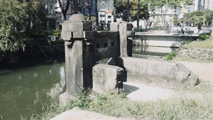 護城河橋墩古蹟