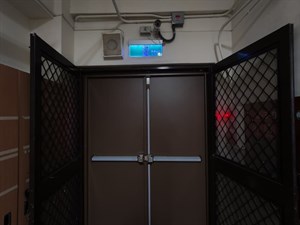 緊急逃生出口
