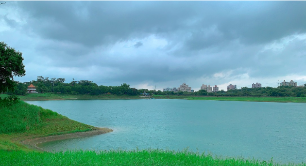 蘭潭：水、城市與時間的交會