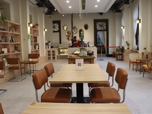 有役思café