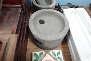 館藏石磨組下層石臼