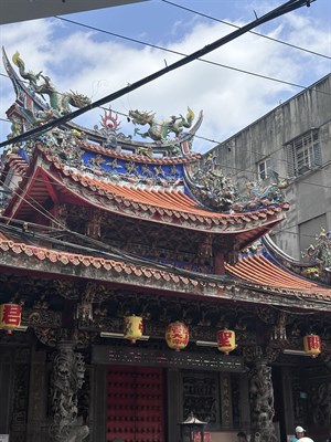 屋頂雕刻
