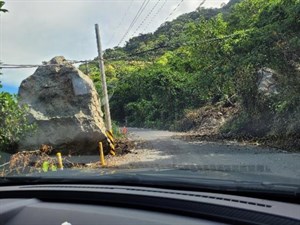 花蓮縣富里鄉六十石山發生落石