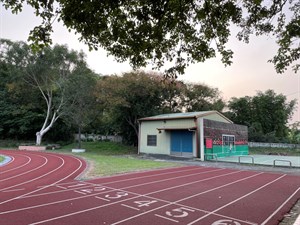 校園一景_原鞦韆所在地