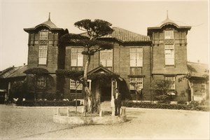 改制為臺灣總督府嘉義醫院後之建物舊照