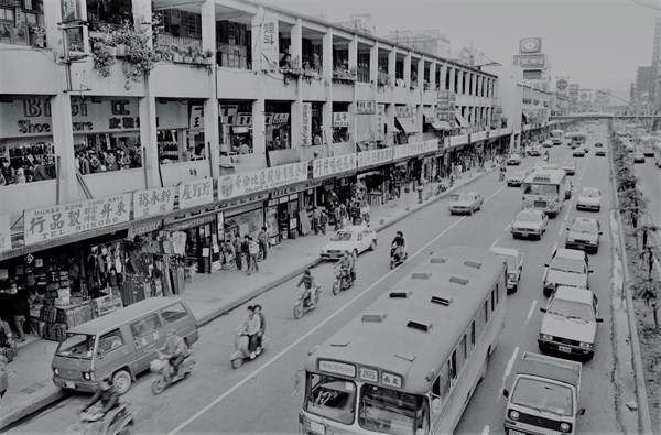 中華路上一條龍