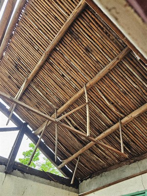 建國二村9號竹編屋頂