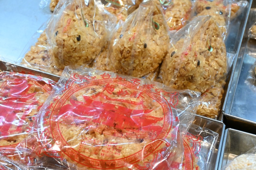 《神桌下的孩子：麵粉酥的記憶》