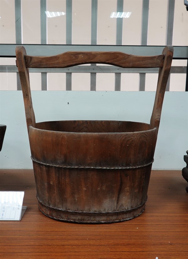 北港高中鄉土文物館館藏文物：木水桶