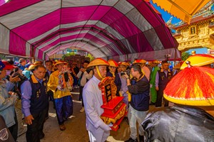 值年中軍府、溫府千歲移駕至王船廠