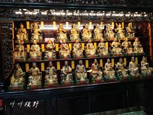神殿虎邊方，奉祀六十太歲星君其中二十九尊。