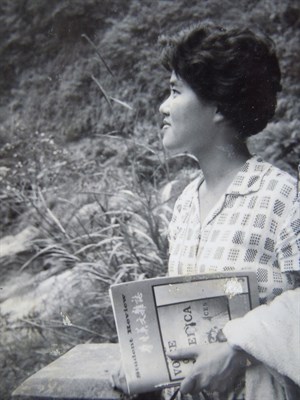 溫柔的脊梁_學生時代的廖佩冠女士