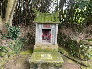17-2 十二鄰伯公正面