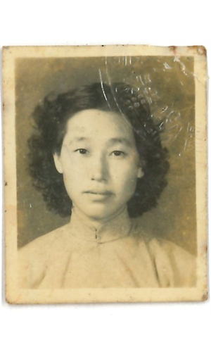 女主人：郝翠雲