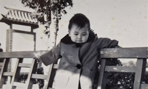 空軍公墓涼亭小孩照(2)