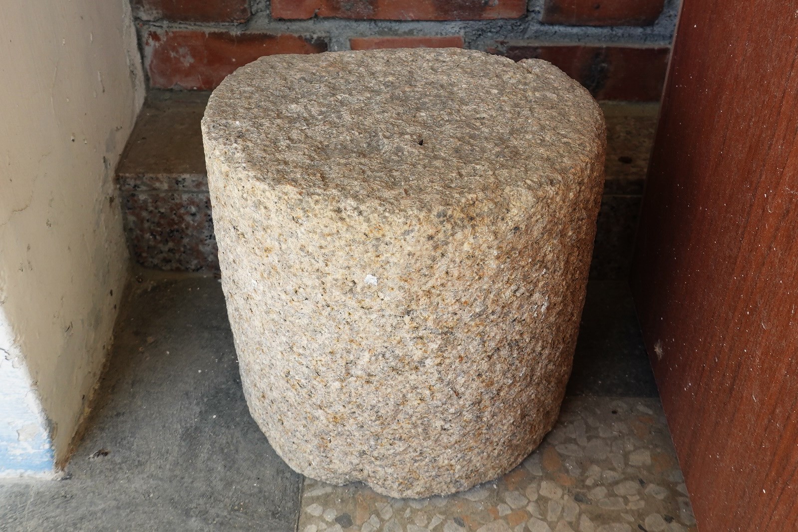 北港高中鄉土文物館館藏文物：柱珠