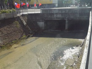 梅川路四段明渠轉暗渠處