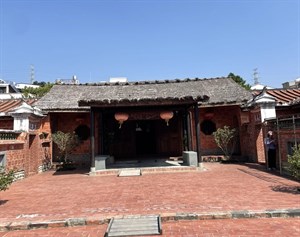 草厝