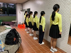 對牆