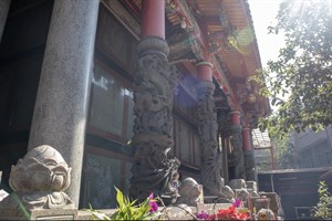 新莊地藏庵龍柱