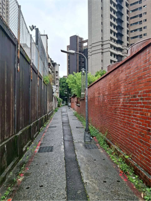 巷子白天