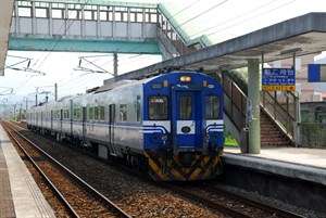 EMU4１３（４００）