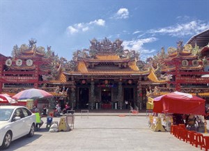 新莊地藏庵門