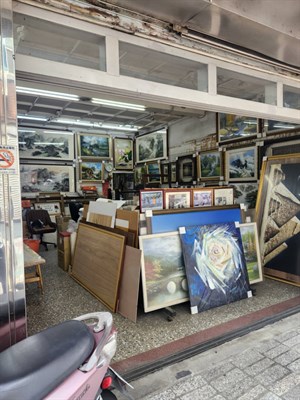 文園裱畫店的內部