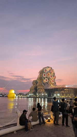 高流中心與黃色小鴨