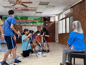 各組開始分工合作，實地採集寶貴的影像與聲音素材。