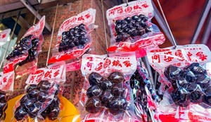 阿婆鐵蛋