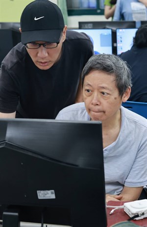 科技業退休的樂齡長者，也能交流科技新知與ＡＩ使用心得。