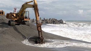 2017 東北季風導致大武漁港淤沙嚴重