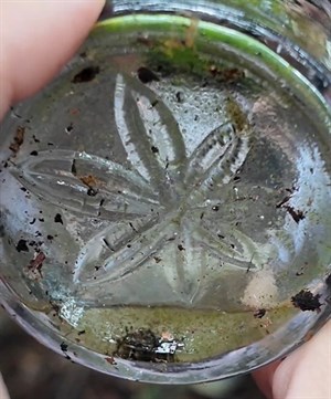 水倉油底部標誌