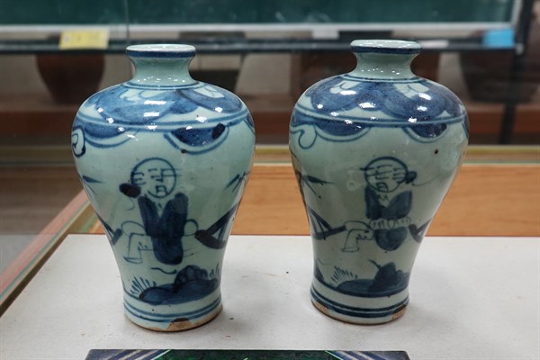 北港高中鄉土文物館館藏文物：青花梅瓶